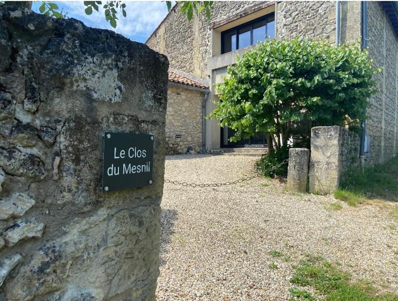 Le Clos Du Mesnil, Logement Totalement Independant Le Tourne Εξωτερικό φωτογραφία