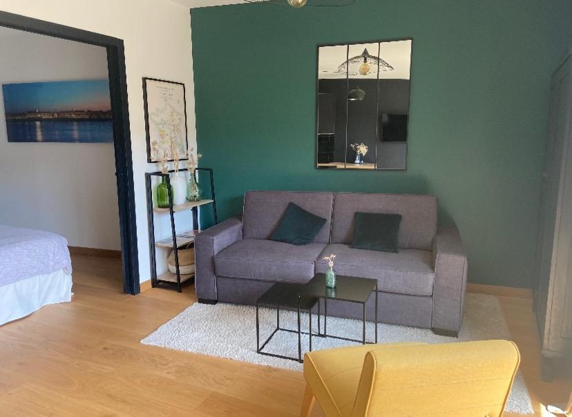 Le Clos Du Mesnil, Logement Totalement Independant Le Tourne Εξωτερικό φωτογραφία